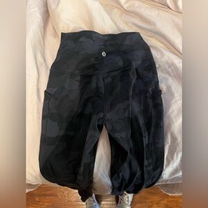 Black camo lululemon wunder train leggings